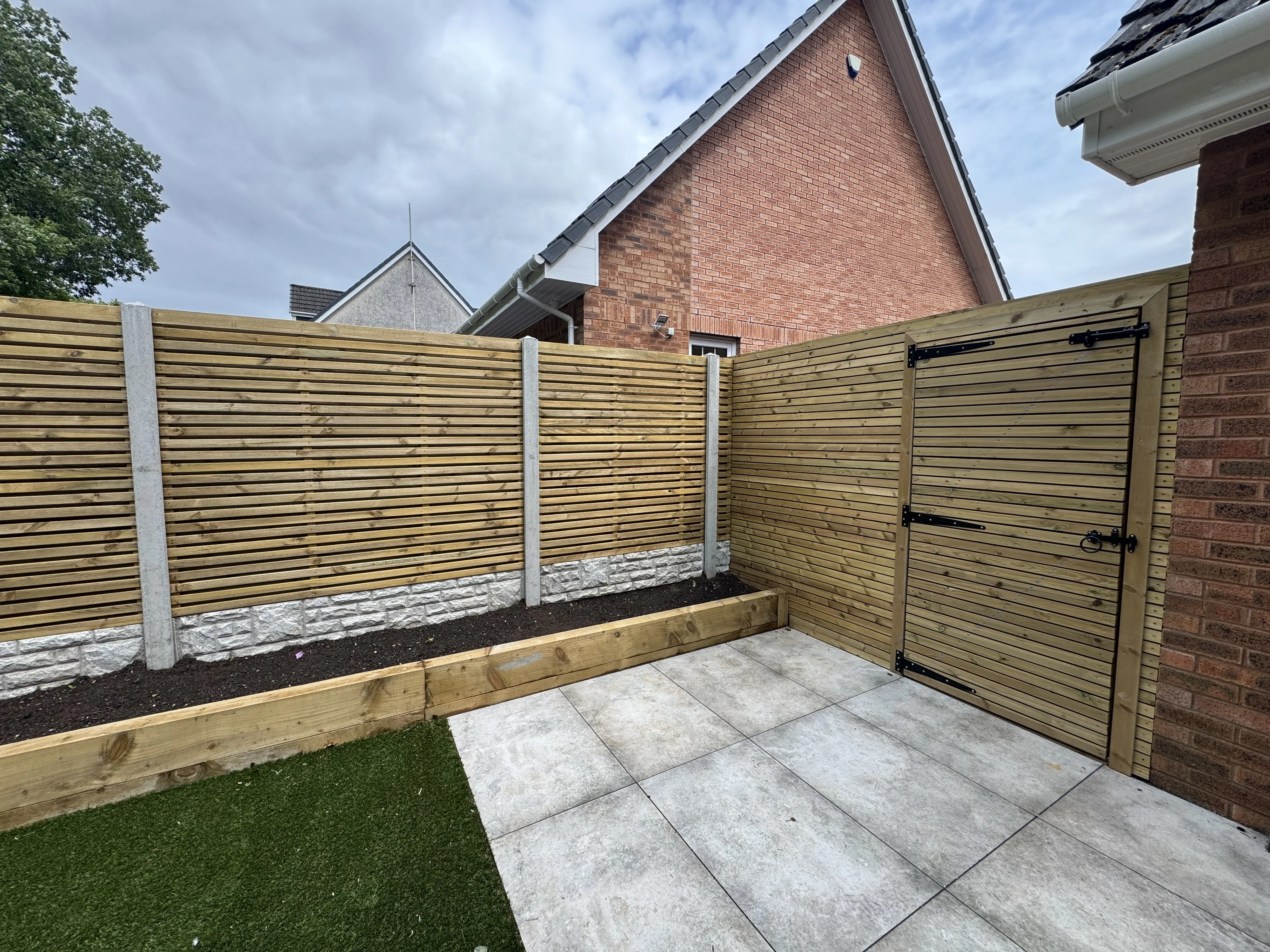 Venetian Fencing & Gate installation in Irvine, Ayrshire
